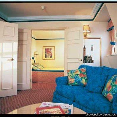 John Howard Hotel Лондон Стая снимка